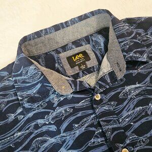 Lee Men's Short Sleeve Fish Print Shirt Regular Fit Button Down Size L